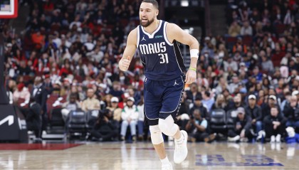 开运体育app-克莱谈三分Zone：找到空位&amp;调整姿势出手 当我有信心时都能投进