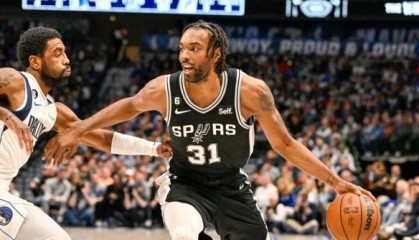 kaiyun-【圆桌】太阳四巨头身边，最后一个首发属于谁？