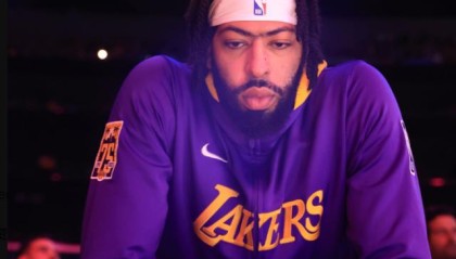 开云体育官网-浓眉状态火热湖人继续奏凯 甜蜜背后仍存巨大忧患