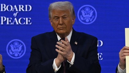 不动武不加税不付钱 美“夺岛”言论背后谎言重重